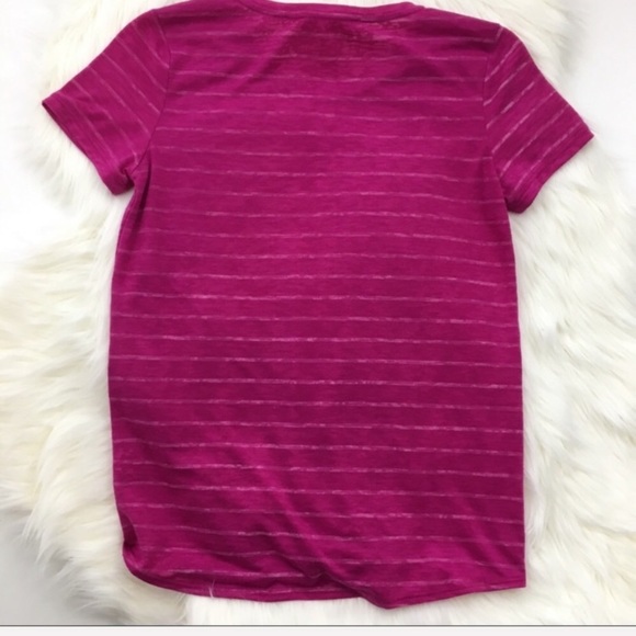 ✨5 FOR $25✨  Two by Vince Camuto Magenta Stripe Crossover Tee - Picture 5 of 6